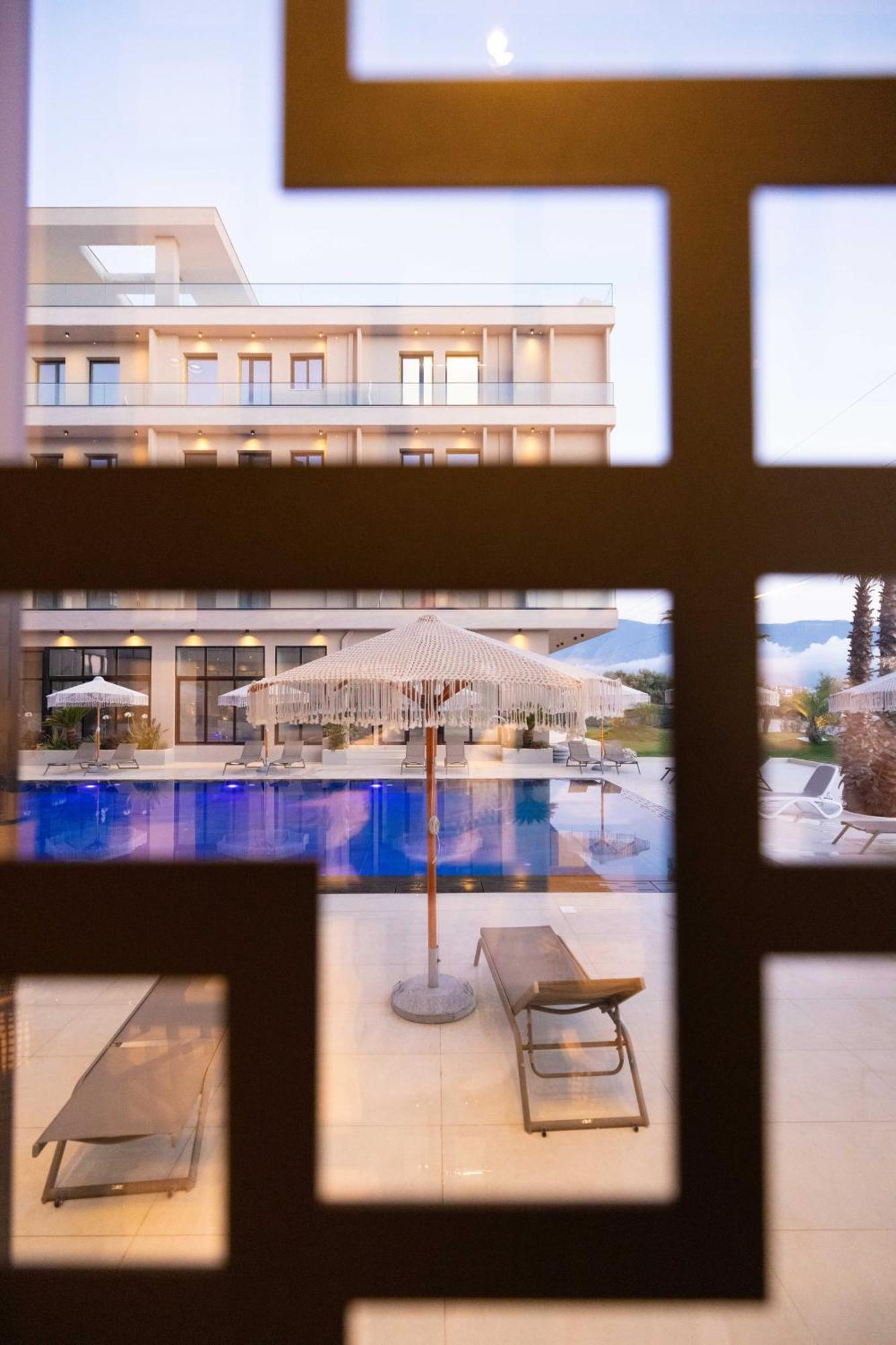 Tris3 Hotel Радима Экстерьер фото