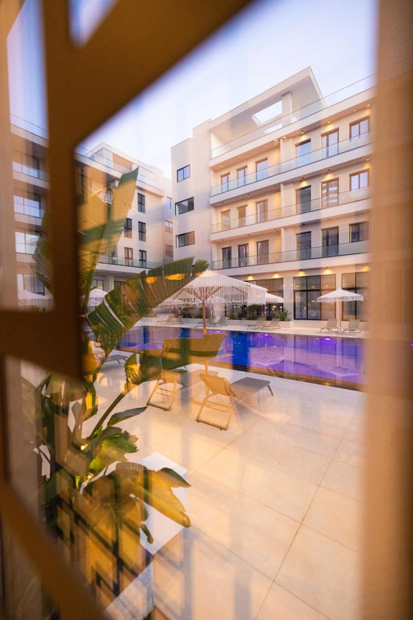 Tris3 Hotel Радима Экстерьер фото