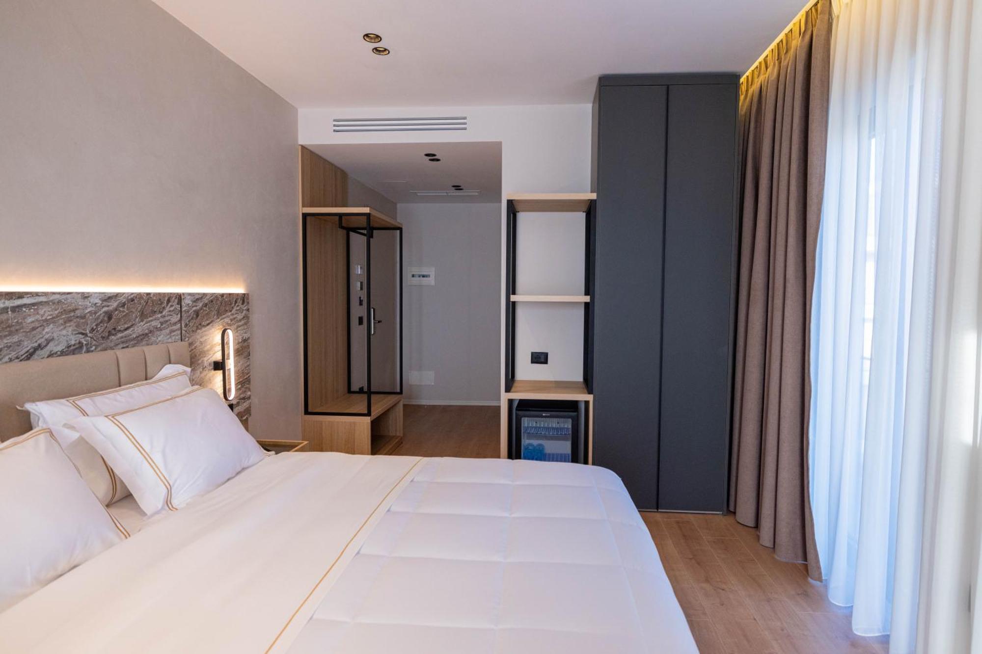 Tris3 Hotel Радима Экстерьер фото