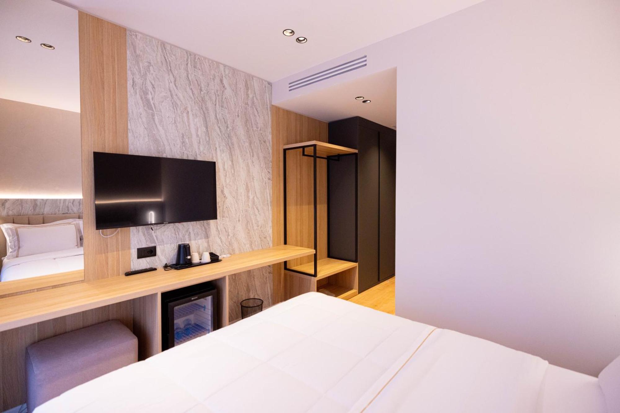 Tris3 Hotel Радима Экстерьер фото